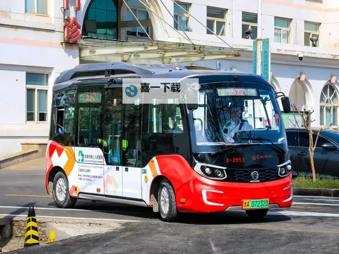 在公交车里做运动：轻松保持健康的小技巧图2