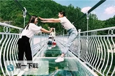 欢乐无限：精彩纷呈的久久情侣合集大放送图1