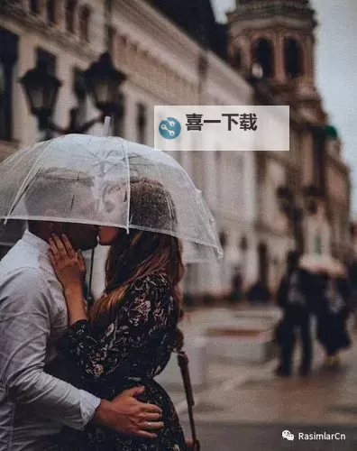 最美情侣高清免费视频播放大全:浪漫情侣视频集锦让你心动不已图1