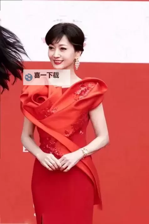 赵雅芝饰观世音：经典荧幕形象再现慈悲之光图1