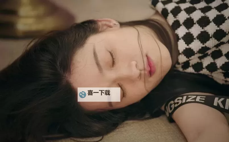 夜艳女直播引热议:网络狂潮中的迷离盛宴图1