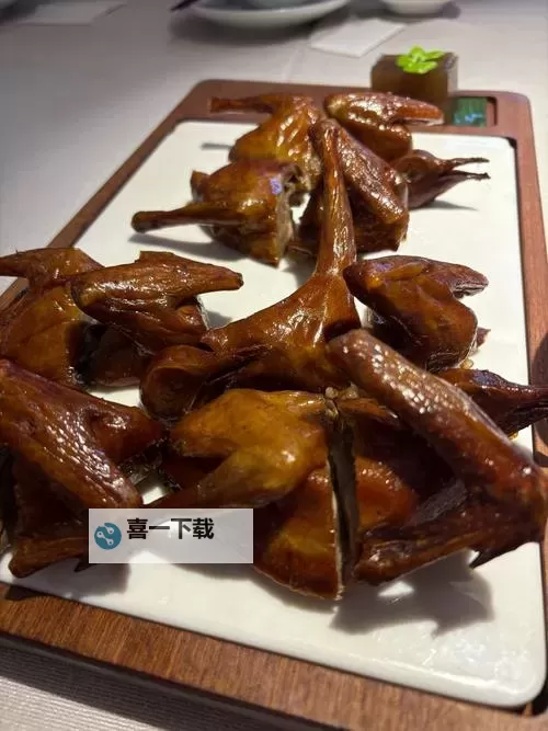 探索日本美食：乳汁鸡的独特风味与制作工艺图1