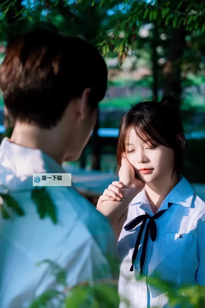 探索幸福时光：最美情侣完整视频呈现甜蜜瞬间图1