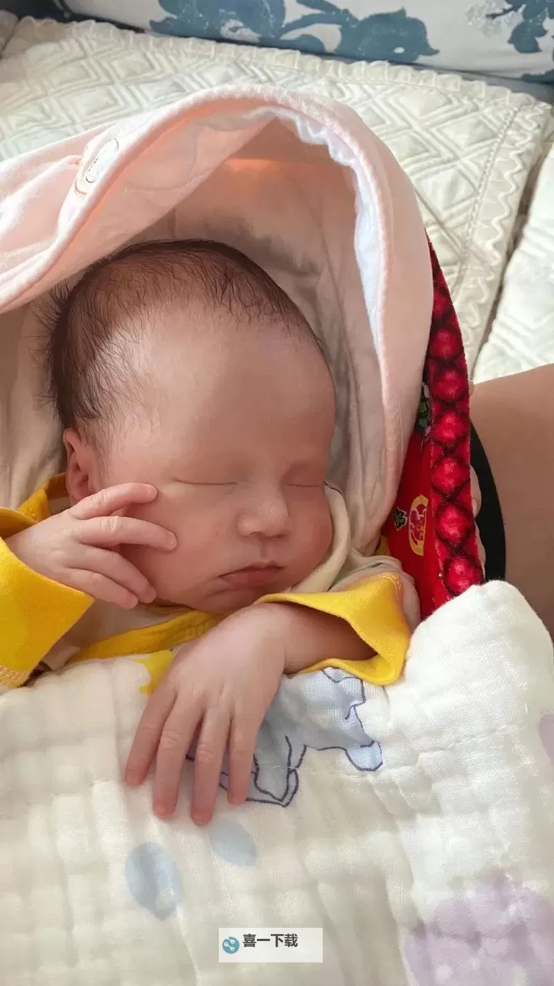 月子里老公睡我妈：家庭关系的微妙边界图1