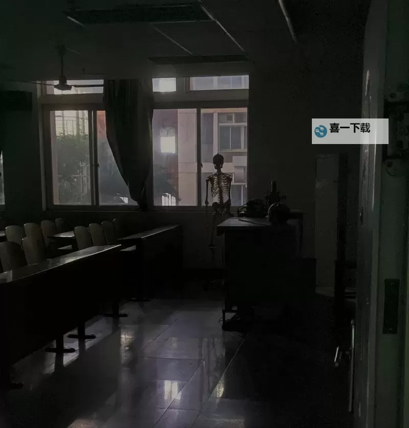 奇幻校园日记：我竟然坐在学长的根茎写作业图2