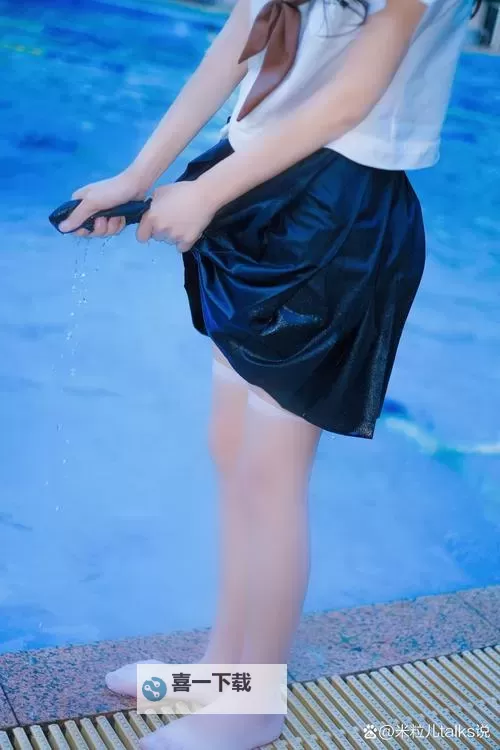 班长用白丝自卫：少女的隐秘守护之路图1