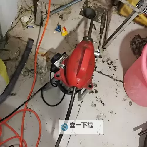 用大宝贝帮妈妈通下水道好吗？实用性与安全性解析图1