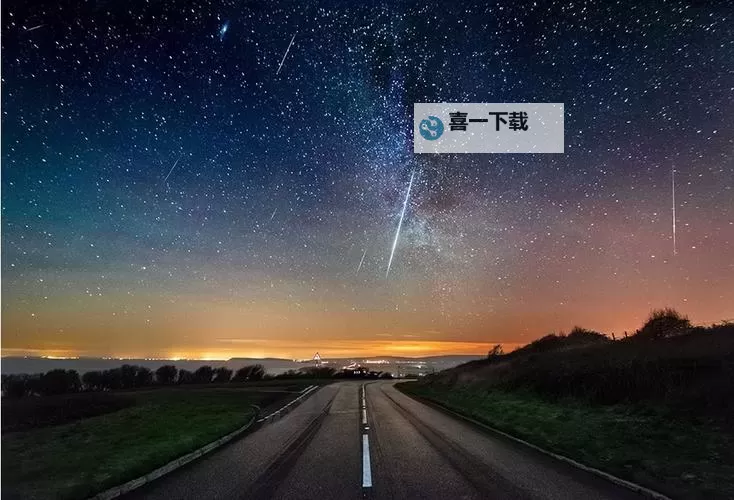 再度降临流星雨：璀璨夜空中的浪漫奇观图1