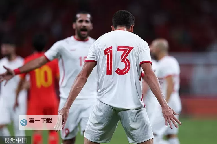 中国VS叙利亚：激烈角逐引发足球迷热议图1