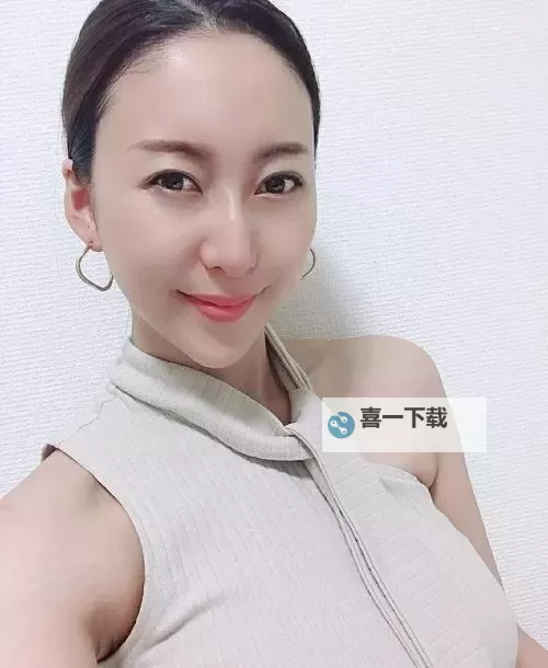 诱人的继母：暗藏秘密的情感迷局图1