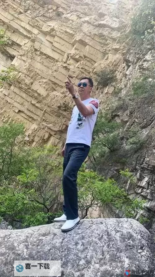 中国小鲜肉GARY打桩：新晋偶像展现多面才华图1