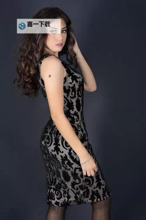 探索激情与美感：优优人体大胆艺术的艺术魅力图1