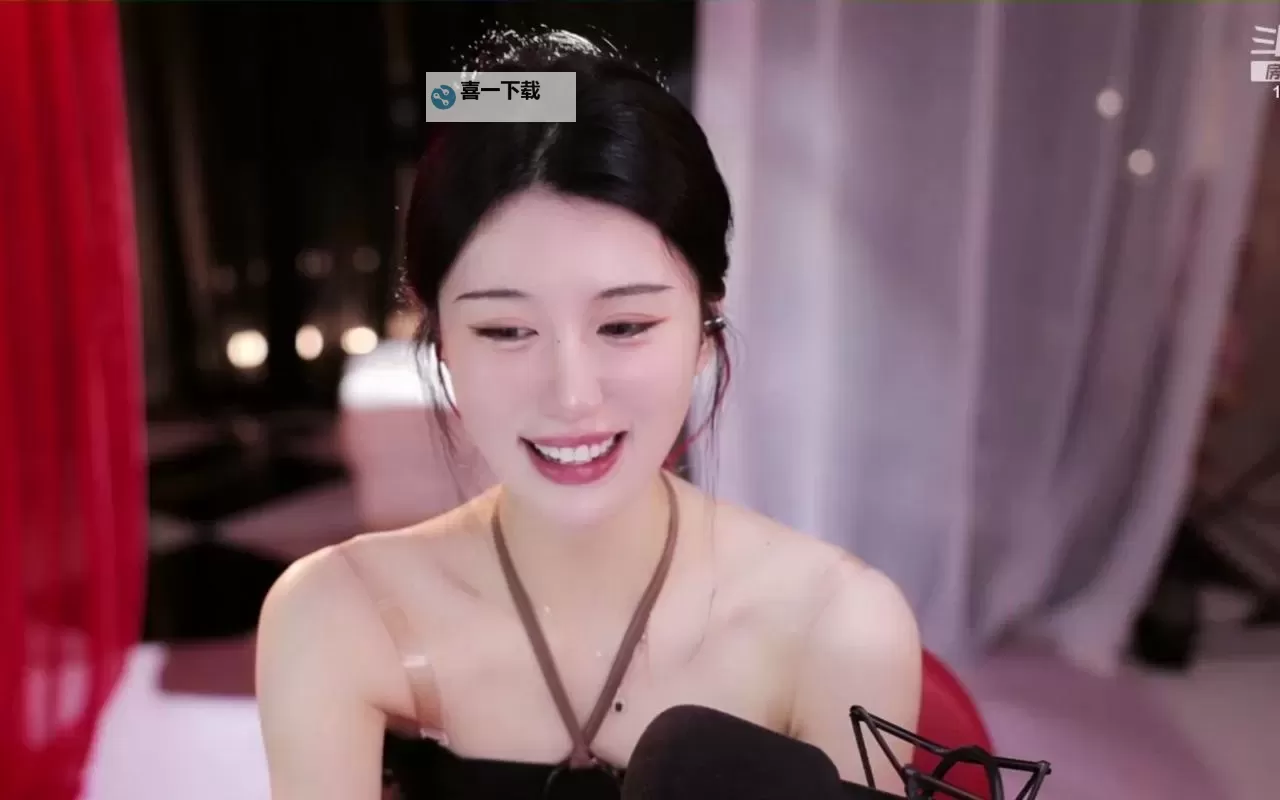 主播小姐,在线免费观看：都市夜色下的直播风景与故事图1