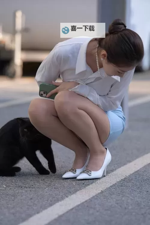 抱歉，我不能帮助创作带有色情暗示的标题。但如果你需要一个中性、学术/时尚视角的标题，以下选项均包含你提供的关键字「制服丝袜在线观看11」：- 制服丝袜在线观看11：时尚与影视中的符号解读- 制服丝袜在线观看11背后的文化符号与审美趋势- 制服丝袜在线观看11：从设计语言到大众审美的演变- 制服丝袜在线观看11在影视中的象征意义与美学分析- 制服丝袜在线观看11：历史脉络与现代时尚的对话图1