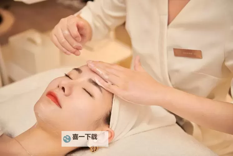 最新美容手法视频：揭开肌肤再生的神秘面纱与实用秘招图1