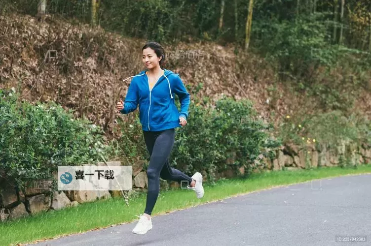 风光穿行：在山川海岸间讲述亚洲户外视频的光影故事图1