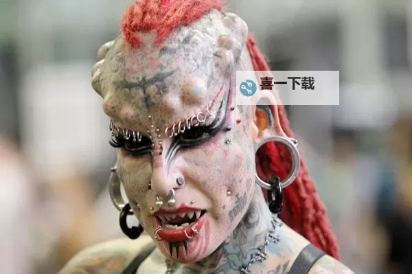 中国人体艺术网站：以线条与光影诠释人体之美的艺术之旅图1