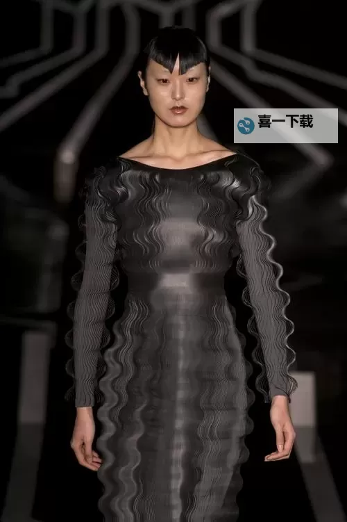 法国无码大胆裸体时装：巴黎夜色里的光影宣言图1